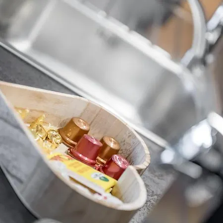 Falkners Five Apartmán *