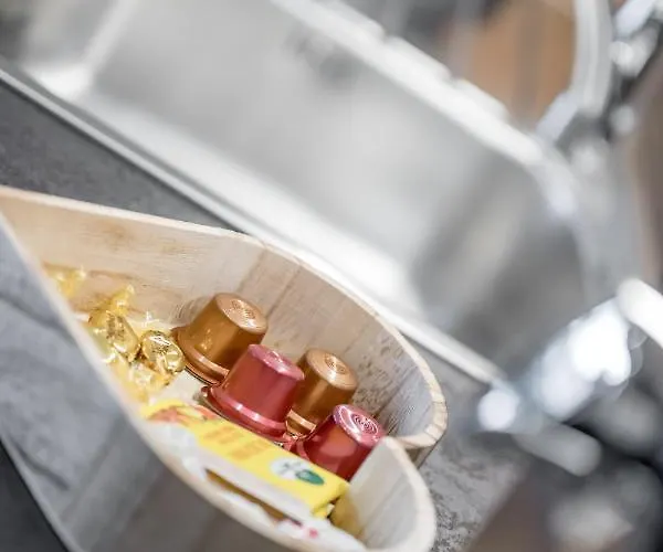 Falkners Five Appartement *